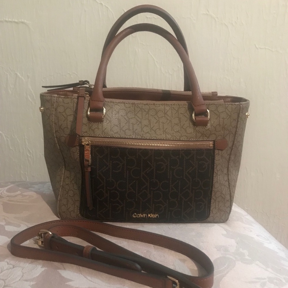 Cavin Klein Shoulder  Bag